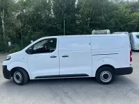 Used Vauxhall Vivaro 100 HP (73 kW) 2022 White MPV
