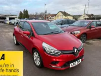 Used Renault Clio Dynamique 90 HP (66 kW) 2017 Red Hatchback