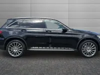 Second-hand Mercedes GLC300e AMG Line Premium 320 CP (235 kW) 2022 Negru Break