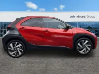 Used Toyota Aygo X 72 HP (52 kW) 2022 Red SUV
