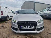 Usado Audi A3 S-Line 150 HP (110 kW) 2015 Cinzento Sedan