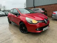 Używany Renault Clio IV Dynamique 90 KM (66 kW) 2014 Czerwony Hatchback
