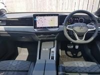 New VW Passat R-line 150 HP (110 kW) 2025 White Estate