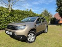 Usado Dacia Duster Essentiel 115 HP (84 kW) 2019 Bege SUV