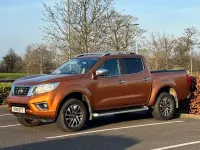 Used Nissan Navara Tekna 190 HP (139 kW) 2019 Yellow Pickup