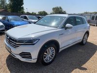 Used VW Touareg SEL 231 HP (169 kW) 2018 White SUV