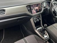 Used VW T-Roc SE 116 HP (85 kW) 2020 Red SUV