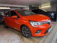 Used Renault Clio Iconic 100 HP (73 kW) 2020 Orange Hatchback