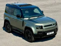 Używany Land Rover Defender HSE Dynamic 2023 Zielony SUV