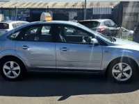 Używany Ford Focus Ghia 145 KM (106 kW) 2006 Niebieski Sedan/Limuzyna