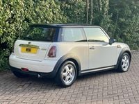 Used Mini Cooper Hatch 2009 White Hatchback