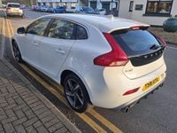Used Volvo V40 R-Design 120 HP (88 kW) 2016 White Hatchback