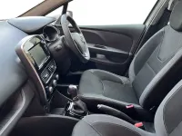 Used Renault Clio Iconic 90 HP (66 kW) 2019 White Hatchback