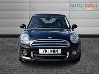 Usado Mini Cooper D Hatch 112 CV (82 kW) 2011 Negro Utilitario