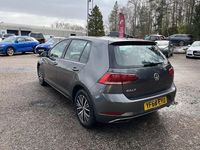 Begagnad VW Golf VII SE 2018 Grå Halvkombi