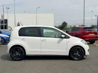 Used Skoda Citigo Colour Edition 44 HP (32 kW) 2016 White Hatchback