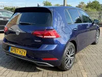 Used VW Golf VII SE 130 HP (95 kW) 2018 Blue Hatchback