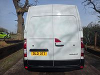 Used Renault Master Business 135 HP (99 kW) 2021 White MPV