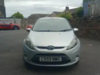 Używany Ford Fiesta 2010 Srebrny Hatchback