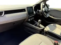 Used Renault Clio Techno 90 HP (66 kW) 2024 Grey Hatchback