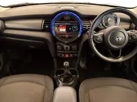 Gebraucht Mini Cooper Hatch 134 PS (98 kW) 2018 Grau Kleinwagen