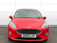 Used Ford Fiesta Zetec 100 HP (73 kW) 2019 Race red (standard paint) Hatchback