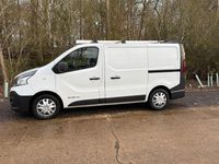 Used Renault Trafic Business 2015 White MPV