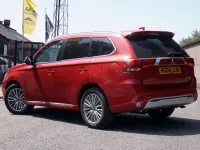 Used Mitsubishi Outlander P-HEV 2018 Red Estate