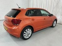 Used VW Polo SEL 2018 Orange Hatchback