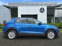 Used VW T-Roc Life 110 HP (80 kW) 2024 Blue SUV