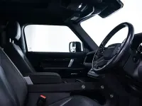 Used Land Rover Defender SE Dynamic 250 HP (183 kW) 2022 Black SUV
