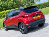 Used Renault Captur Dynamique 90 HP (66 kW) 2017 Red SUV