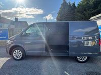Used VW Transporter Highline 148 HP (108 kW) 2022 Grey Van