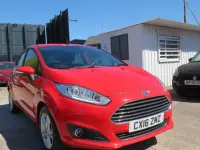 Usado Ford Fiesta Zetec 2016 Vermelho Citadino