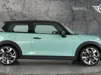 Used Mini Cooper Hatch 154 HP (113 kW) 2024 Green Hatchback
