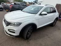 Usado VW T-Roc Active 150 HP (110 kW) 2021 Branco SUV