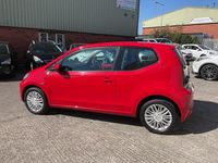 Used VW up! move up! 60 HP (44 kW) 2017 Red Hatchback