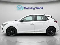 Używany Vauxhall Corsa Design Edition 75 KM (55 kW) 2023 Biały Hatchback
