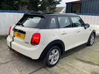 Used Mini Cooper Hatch 136 HP (100 kW) 2018 White Hatchback