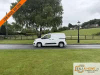 Used Vauxhall Combo Sportive 100 HP (73 kW) 2020 White MPV