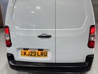 Used Citroën Berlingo 130 HP (95 kW) 2023 White MPV
