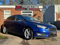 Used Ford Focus Zetec 120 HP (88 kW) 2016 Blue Hatchback