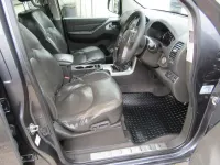 Begagnad Nissan Navara Tekna 190 HK (139 kW) 2015 Grå Pickup