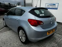 Used Vauxhall Astra Excite 100 HP (73 kW) 2014 Silver Hatchback