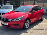 Used Vauxhall Astra SRi 105 HP (77 kW) 2016 Red Hatchback