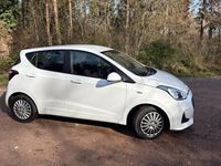 Used Hyundai i10 SE 66 HP (48 kW) 2017 White Hatchback