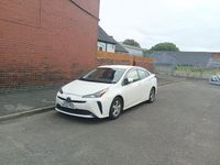 Used Toyota Prius 70 HP (51 kW) 2022 White Hatchback