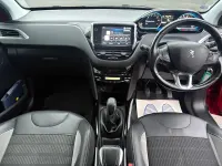 Second-hand Peugeot 2008 Allure Premium 2018 Roșu SUV