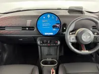 Usado Mini Cooper Hatch 113 kW (154 HP) 2025 Cinzento Citadino