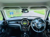 Begagnad Mini ONE Hatch 102 HK (75 kW) 2015 Vit Halvkombi